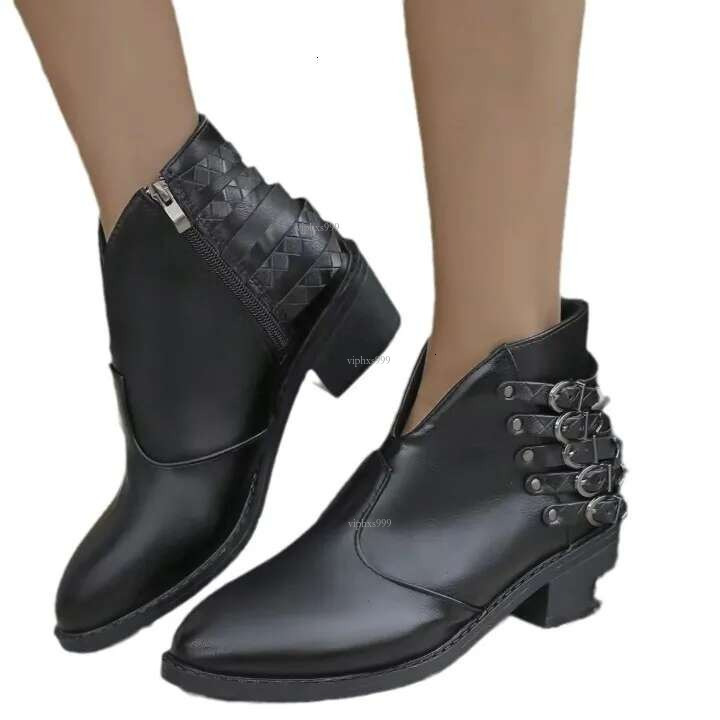 2025 New New Shoes With Rivets Five Belt Buckle High Top Shoes Designer Shoes Thick Root Women's Ankle Boot Sneakers