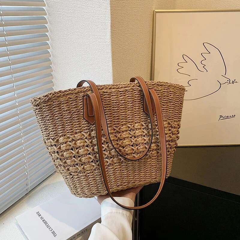 Handmade Beach Bag Large Capacity Hollowed Out Straw Weaving Women Beach Vacation New Internet Red Handheld Grass Woven Tote Bag Kq1