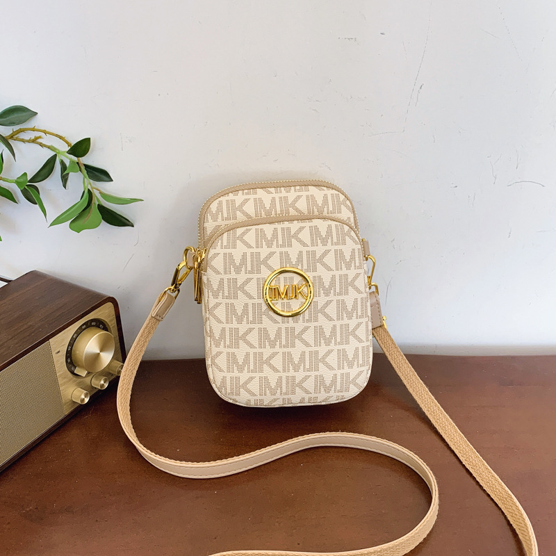 LUYIWEINASI Multi-layer mobile phone bag for women, new spring 2025, mini lightweight small bag, fashionable vertical style, versatile shoulder bag cr