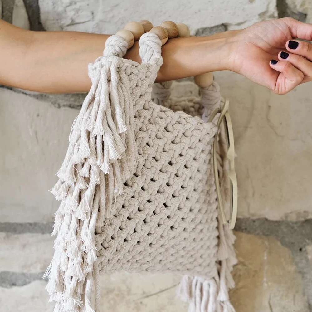 Handmade Beach Bag Tote Bags Large Capacity Handbag For Women 2023 New Knitting Tassel Beading Decorate Purse Ladies Beach Bag Kq1