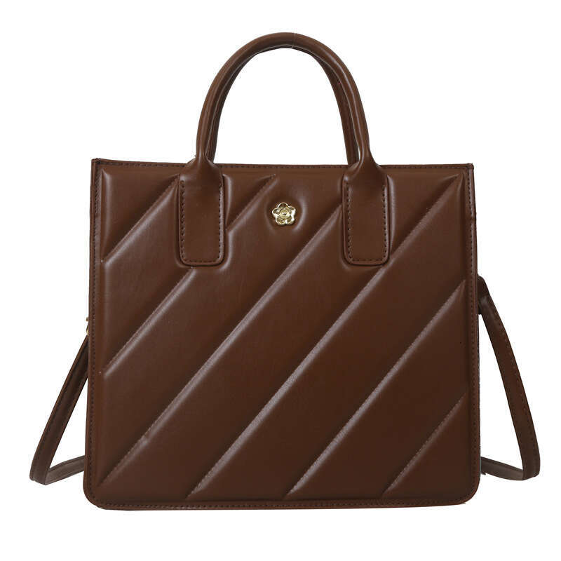 Fashionable high-end shoulder solid color niche handbag, commuting and outdoor crossbody bag, large capacity