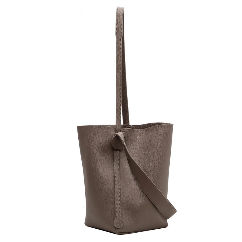 2025S Designer Women S Bag Solid Color Bucket For Women High End Sense Crossbody Single Shoulder Large Capacity This Year S Popular Commuting Tote Wom