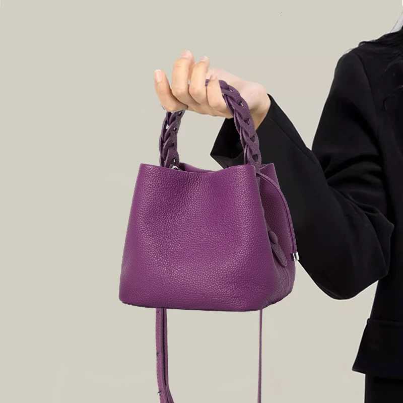 Genuine leather first-layer cowhide bucket bag for commuting single shoulder lychee pattern crossbody elegant hand carriedW251112