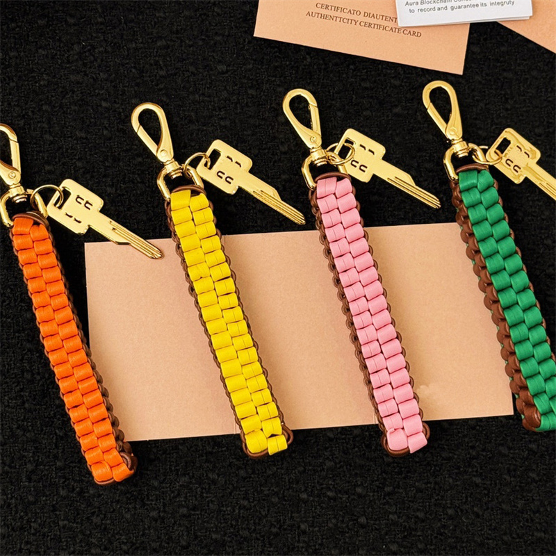 Keychains Lanyards Designer Keychains Gold Plated Keychain Women Bag Charm Leather weaving Letter Bag Charm Men Car Keychain