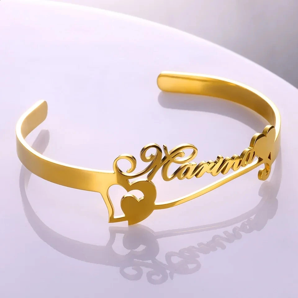 Akizoom Customized Name Heart shaped Bracelet Stainless Steel Personalized Letter Cuff Bracelet Mens Home Jewelry Gift 250408