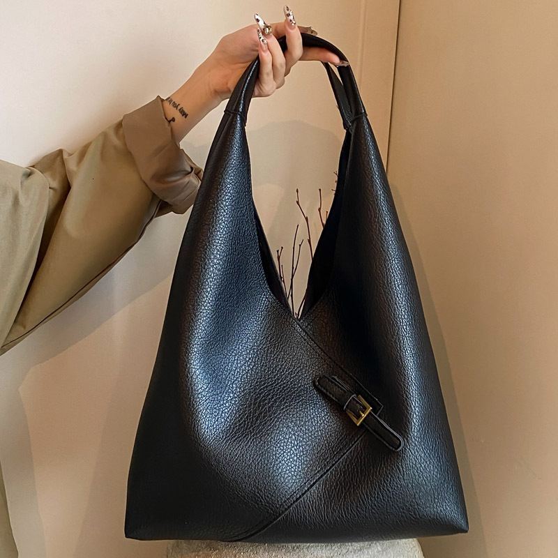 2025S Designer Women S Bag Solid Color Underarm For Women Winter Fashion Tote Ins Trend Simple Large Capacity Shoulder Bag