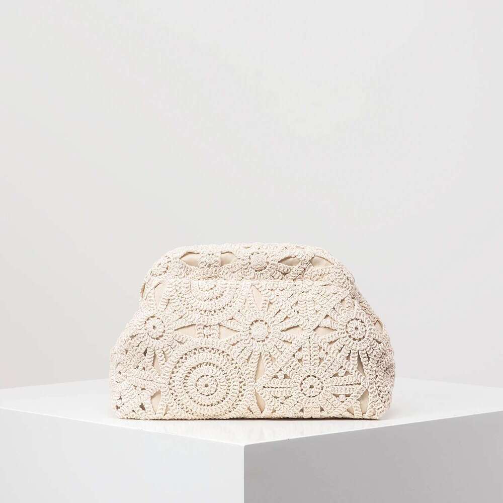 Handmade Beach Bag Pattern Hollow Woven Simple Clutch Bohemian Clip Bag, Holiday Casual Straw Purse, Beach Bag (Random Pattern) Kq1