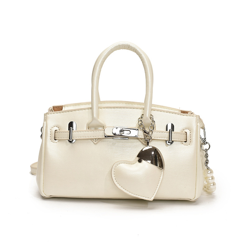 2025S Designer Women S Bag Large Capacity Shoulder Women S Pearl Chain Crossbody Bag Versatile For Work And Commuting Handbag