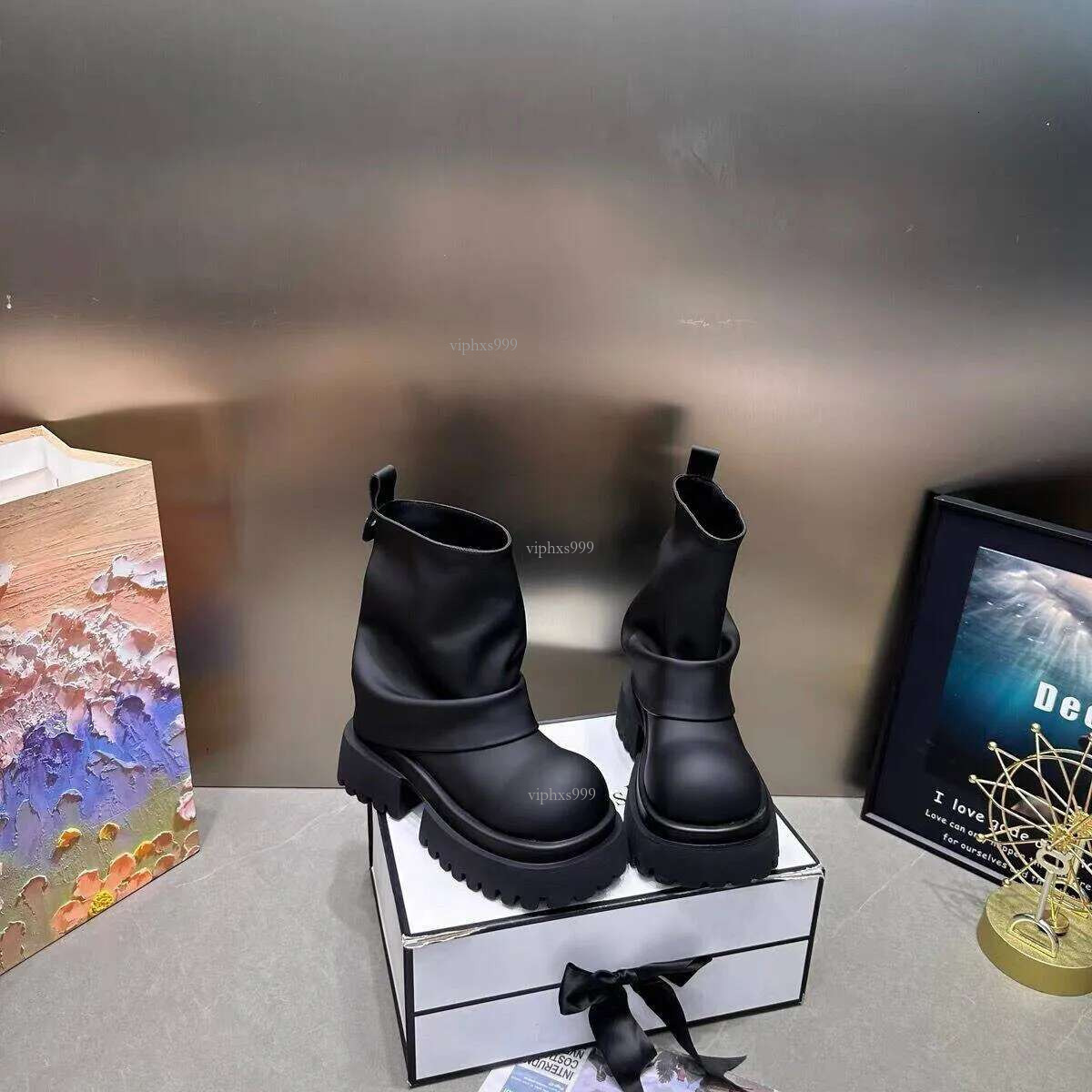 New Free Shipping Designer Shoes British Style Autumn Martin For Women In 2025 Internet Famous High-end Thick Soles Super Hot High Short Boots