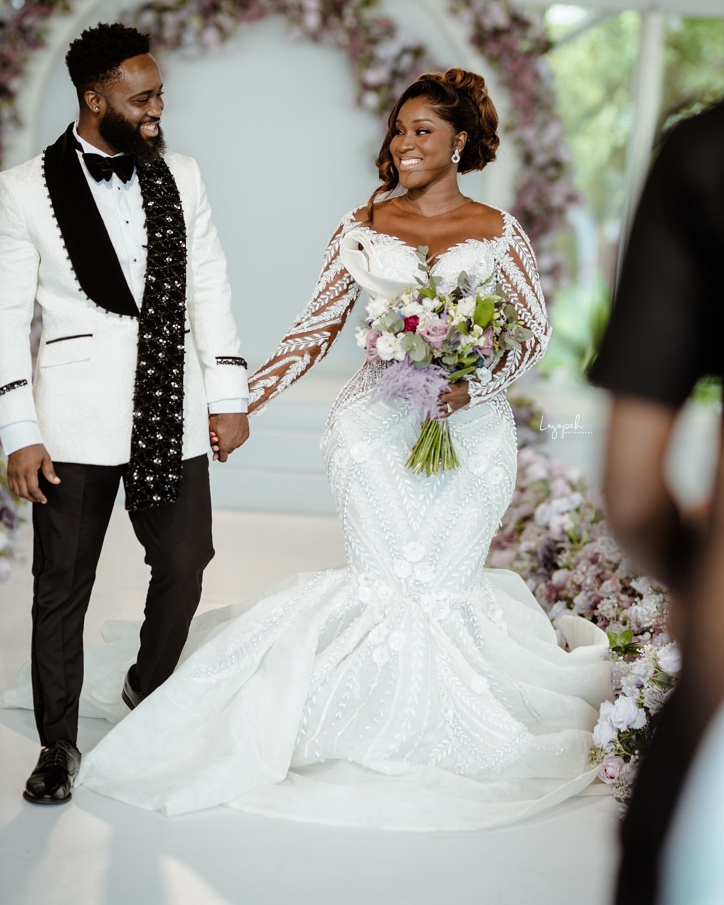 Stunning White Ivory Arabic Aso Ebi Plus Size Mermaid Wedding Dresses Majoring Beadings Pearls Full Sleeves Luxurious Bridal Gowns 4N12