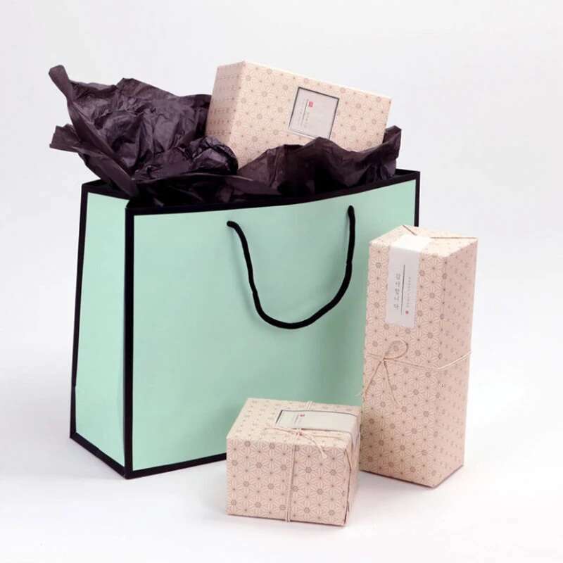 10Pcs Fresh Pink White Card New Simple Shopping Paper Wedding Party Gift Handheld Packaging Bag Customized