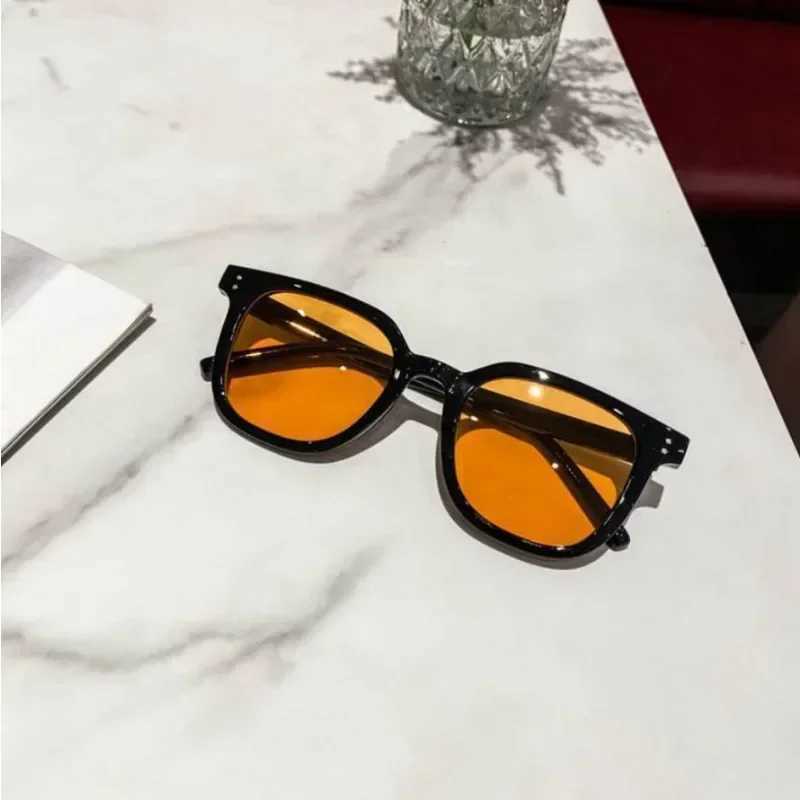 New Ins Style Retro Square Sunglasses Fashion Personty Trend Simple Glasses Men and Women The SameC250412