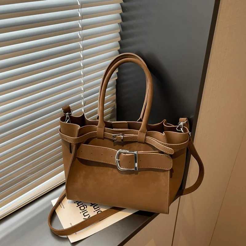 2025 New high-end Ladies Leather Hand Bag FaMOUs Designer Classic Paris TrendyW251112