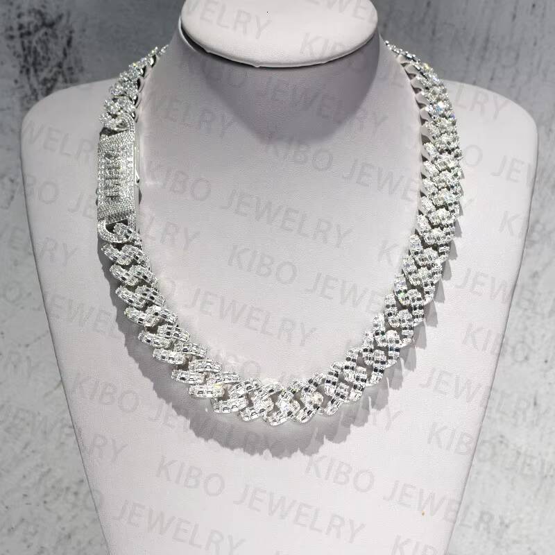Iced Out Chaine for Mens 925 Sterling Silver 18mm Chains VVS1 D Color Baguette Cut Moissanite Diamond Cuban Link Chain