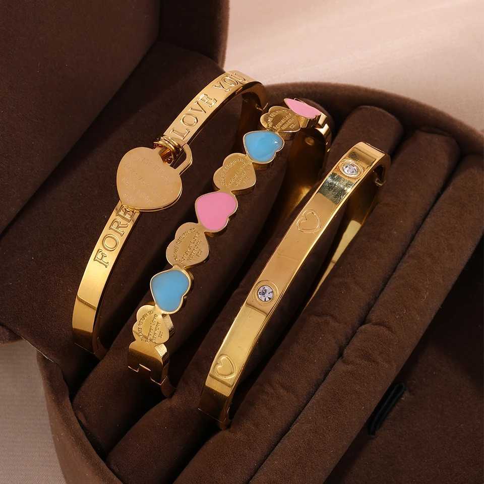 Yupsk 3pcs/Set Stainless steel Bracelet with Heart Elements Trendy Waterproof Durable Stackable Bangle Versatile Jewelry for WomT251113