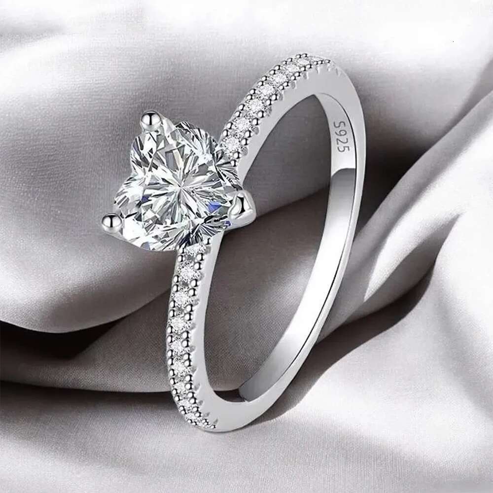 1ct/2ct Heart Shaped Moissanite Engagement Ring for Women 925 Sterling Silver Plated 18k White Gold Promise Love Rings with GRA