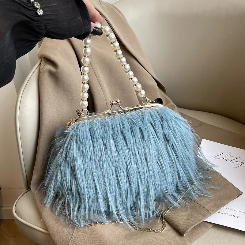 Beading Chain Womens Evening Plush Handbags Faux Fur Tassel Ladies Shoulder Bag Elegant Female Crossbody Bags Party Furry Purse 251110