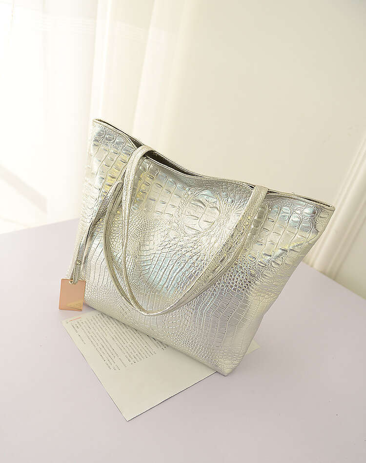 Tote large capacity hand-held shoulder crocodile patterned women's fashionable commuting bags, tote bags