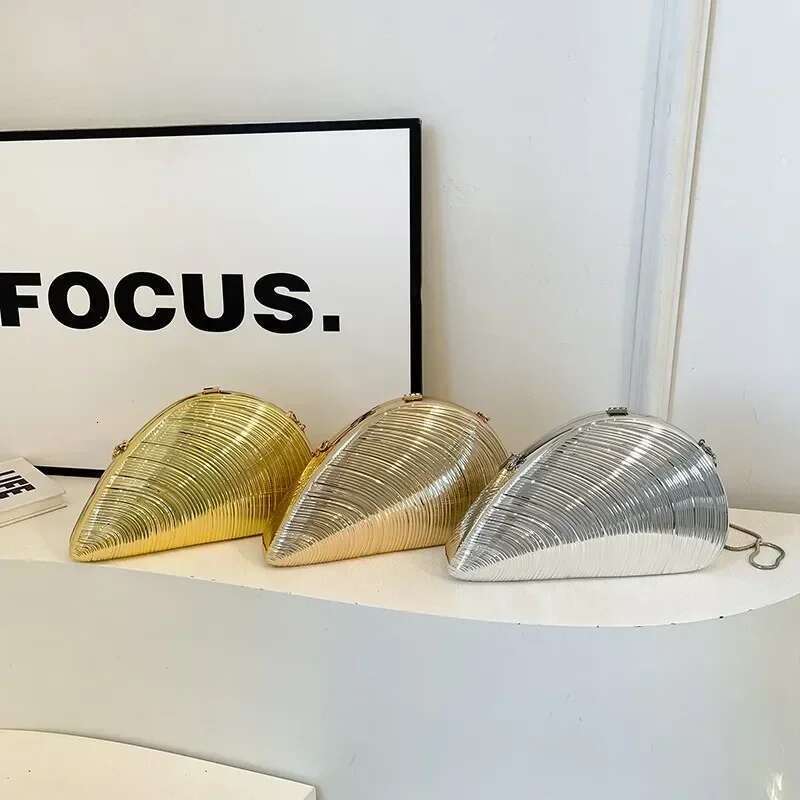 PVC Golden Shell Hot Selg Creative Design Crossbody 2025 Valentine's Day New Party Women's Bag