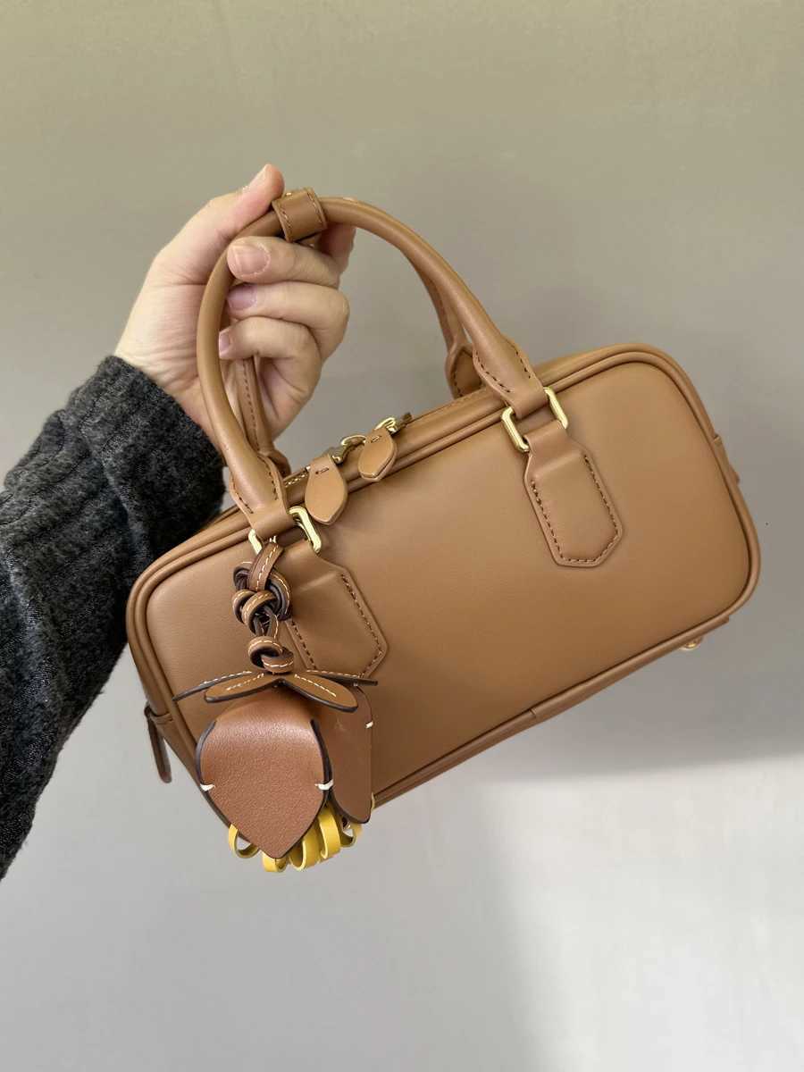 Head layer cowhide bowling ball hand-held Boston pillow genuine leather shoulder crossbody bagW251112