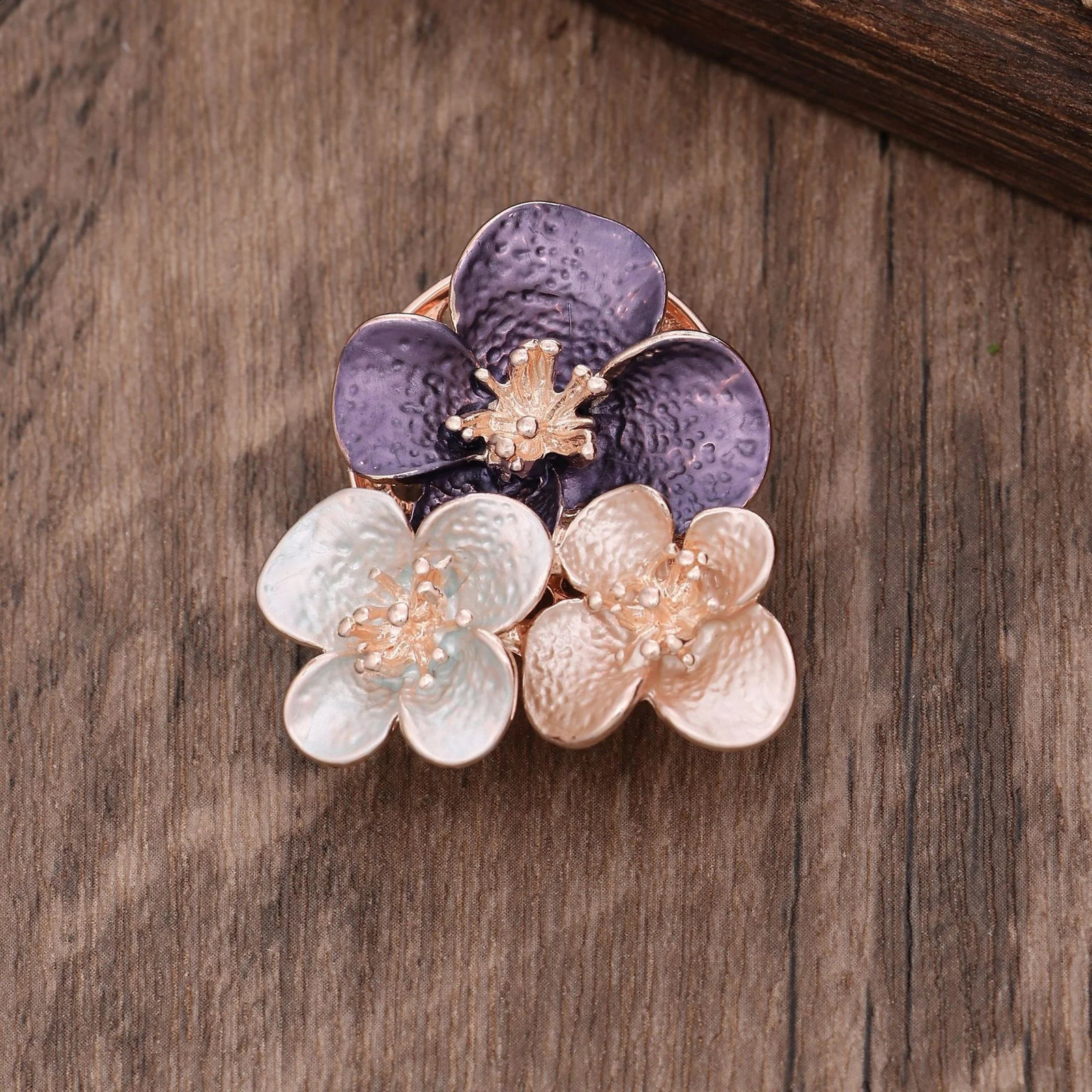 high-end enamel plum blossom magnetic chest fashionable and stylish womens out of town party chest 250409