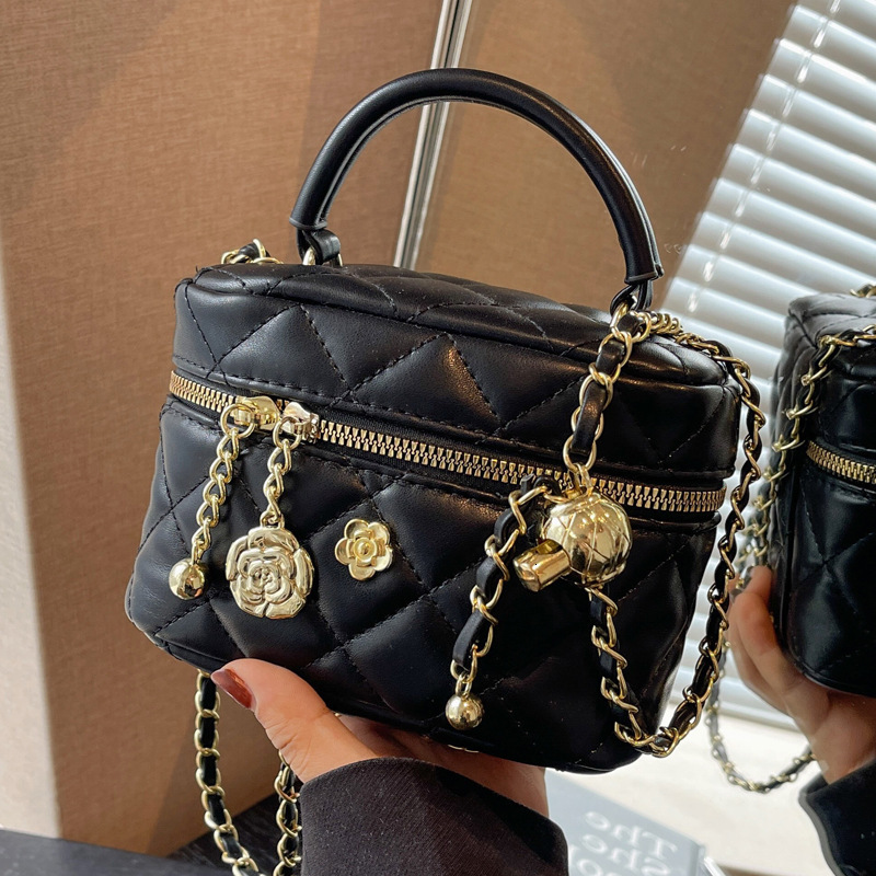 2025S Designer Handbag For Spring Summer New Style Dia Grid Chain Crossbody Women S Fashionable And Stylish Mini Box Bag