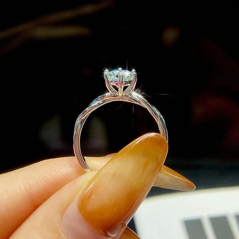 GRA 1CT Moissanite Diamond Winding Round Shiny Ring Suitable for Womens Daily WearReal 925 Sterling Silver Luxury Jewelry