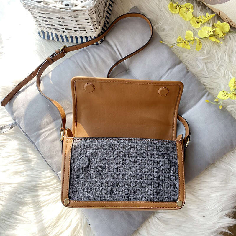 2025 CHHC Fashion High-End Versatile New Shoulder Women's Crossbody Bag