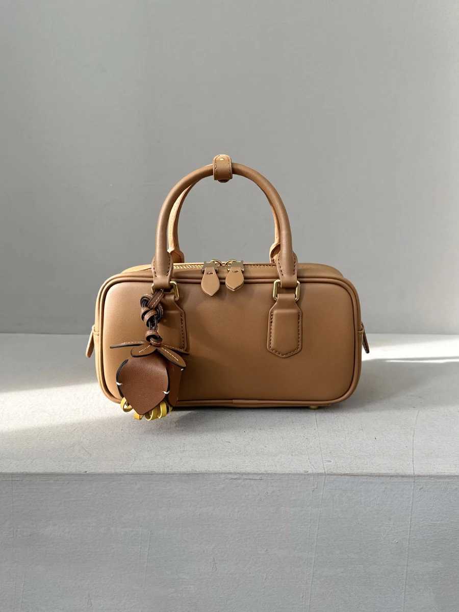 Head layer cowhide bowling ball hand-held Boston pillow genuine leather shoulder crossbody bagW251112