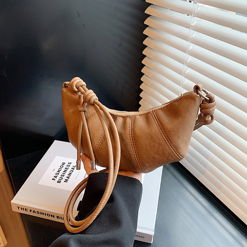 2025S Designer Women S Bag Personalized Minimalist Croissant For Women New Niche Design Shoulder Fashionable And Popular Crossbody Dumpling Bag