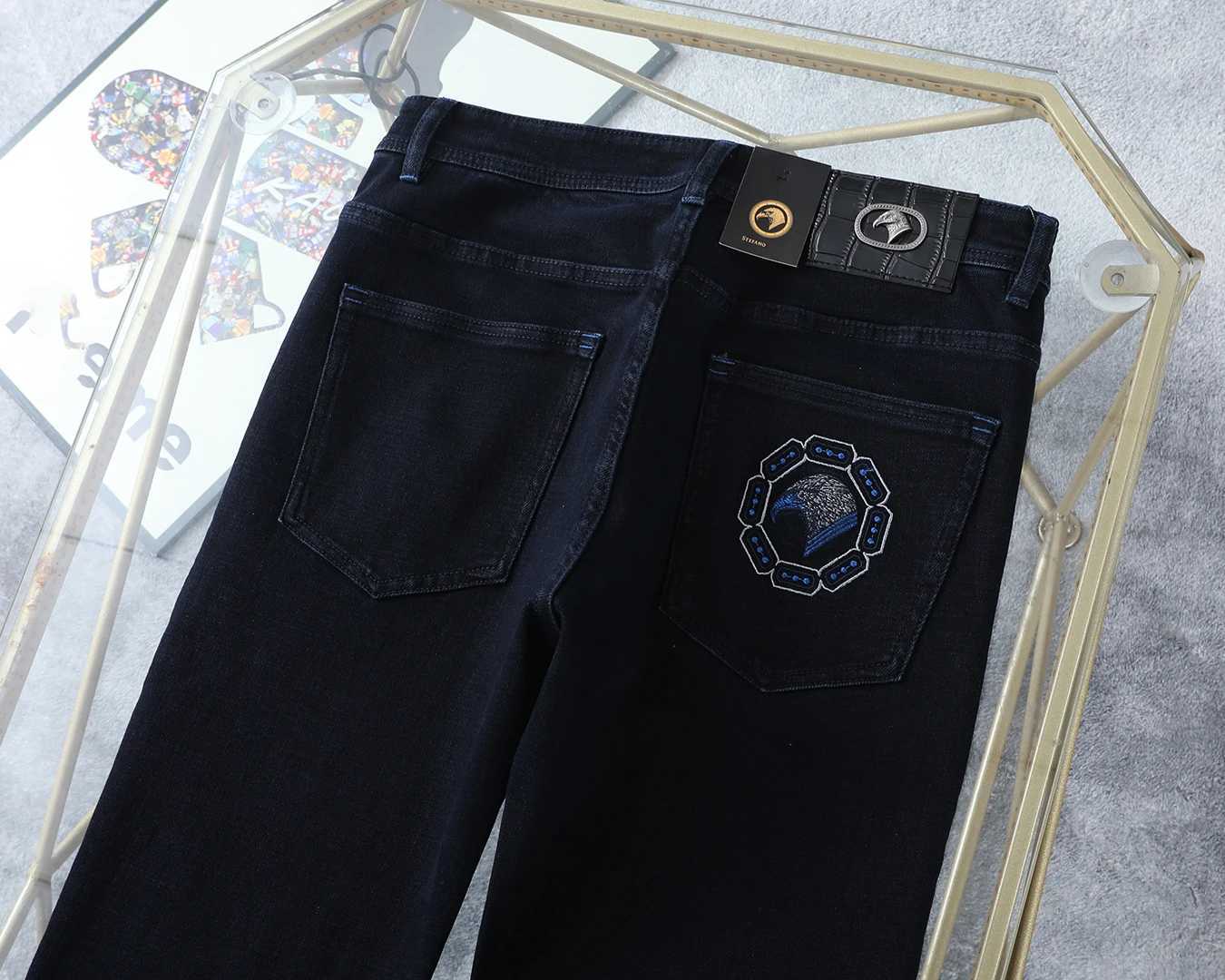 BLLIYOSS Jeans Men FW New comfortable casual elastic High-Quality size30-42 Straight long pants Quality Hardware Eagle Head M251113