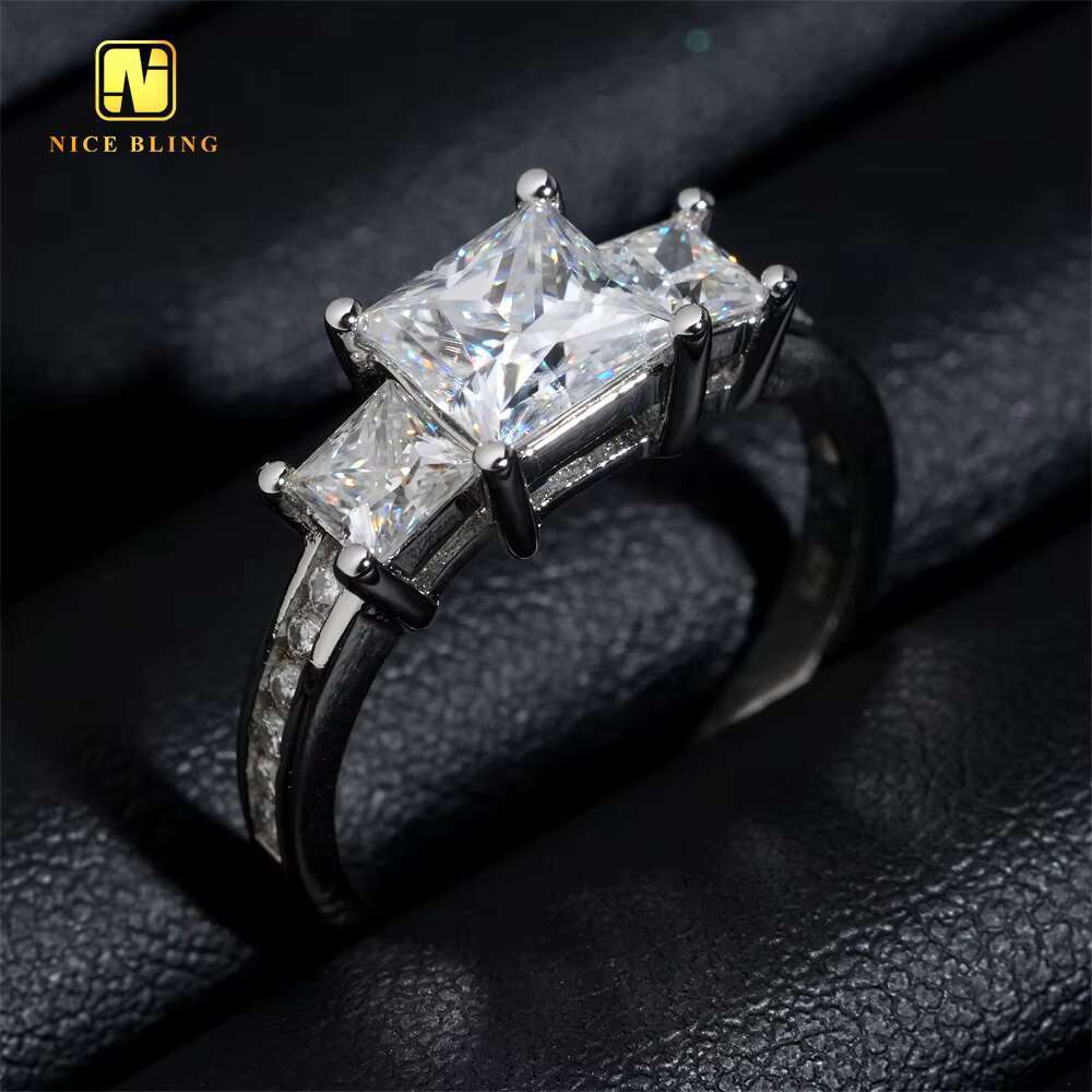 Iced Out Fashion Princess Cut Wedding Ring 925 Sterling Silver VVS Moissanite Rings Jewelry Diamond Engagement Rings for Women