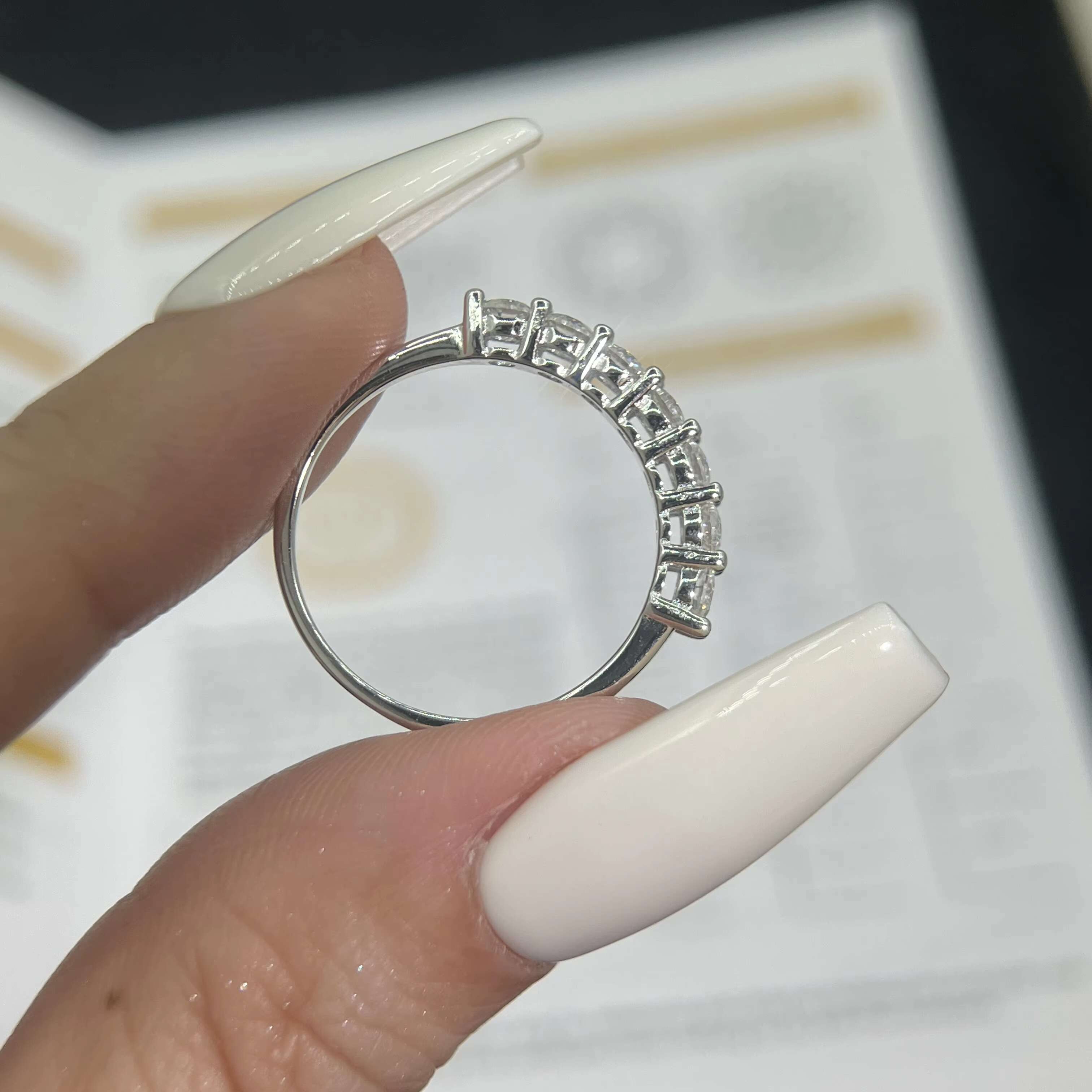 Luxury VVS D Color Diamond Moissanite Eternity Rings for Women 7 Stones 3mm 0.1ct Round White Gold S925 Sterling Silver Rings