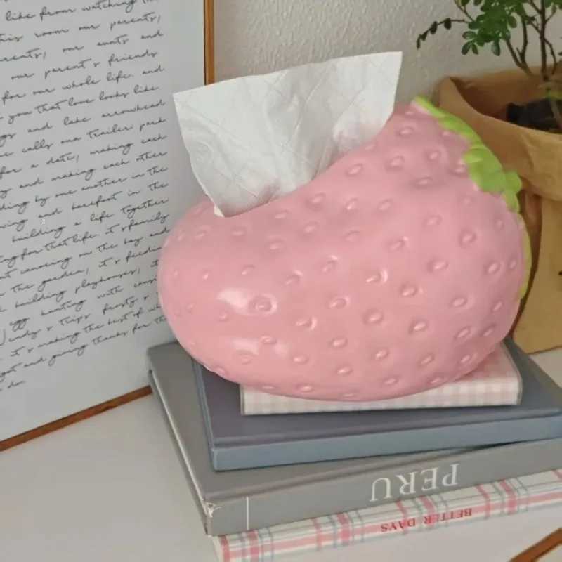 Creative Cute Strawberry Tissue Box Universal Napkins Box Plastics Paper Towel Case Bedside Table Large Capacity Y251112