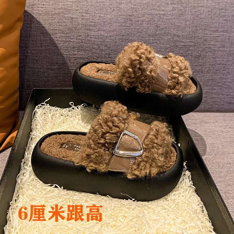 Thick Bottom Hairy Ladies Outdoor Wear 2025 New Designer Slippers Autumn And Winter Lamb Hair Network Red Fashion Home Cotton Women's Slippers