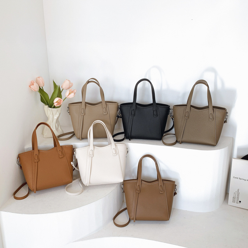 2025S Designer Women S Bag Large Capacity Crossbody Women S New Shoulder For Work Commuting High End And Versatile Casual Bucket Bag