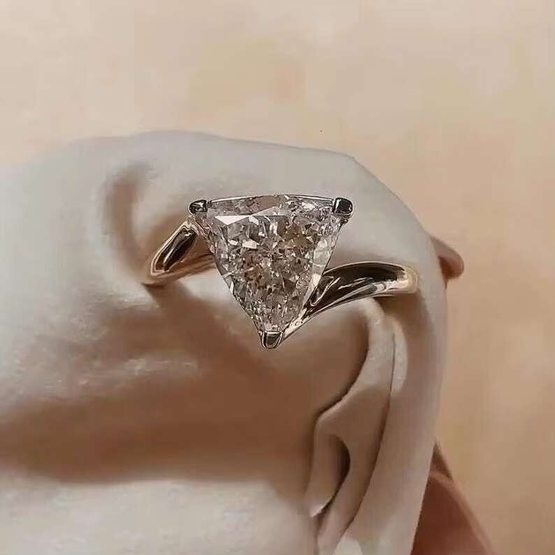 3CT Yellow Triangle Cut Solitaire Moissanite Engagement Rings Bypass Moissanite Diamond Wedding Anniversary Rings Gifts