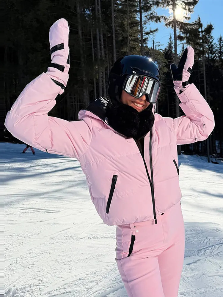 Womens Winter Pink Ski Suit Long Sleeve Cropped Jacket with Hood Pants Warm Winter Snowboarding Outfit Fashion Streetwear 251112