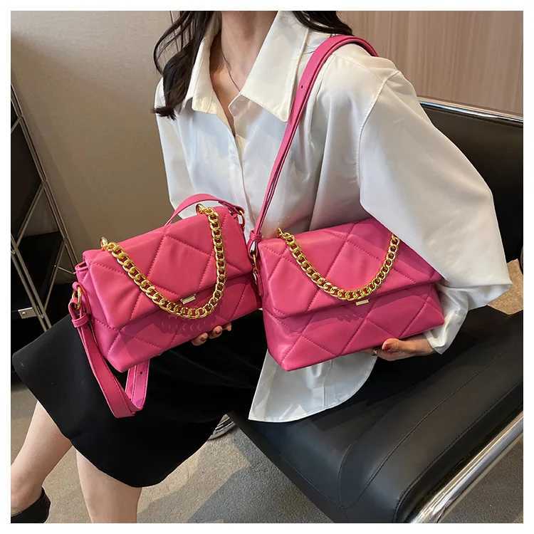 New WOMENS Bags Korean Version of the Lingge Chain Shoulder Bag Solid Color Messenger designer luxury Small Square Bag vip itaW251112