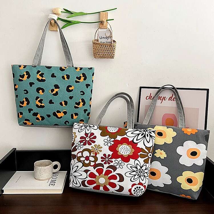 New Canvas Women's Large Capacity One Shoulder Crossbody Printed Bag Handbag