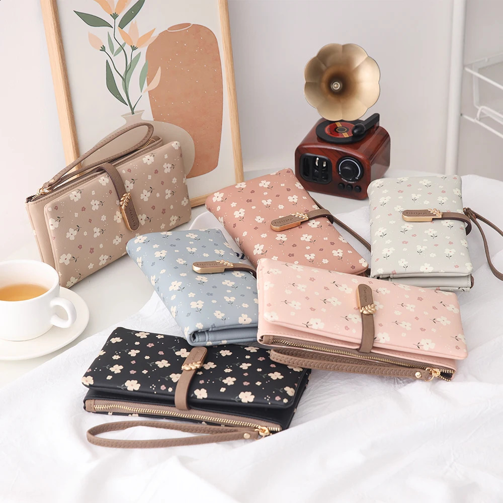 Womens Long Handbag Spring/Summer Korean PU Printed Zipper Buckle Foldable Multi functional Long Wallet Wrist friendly 250410