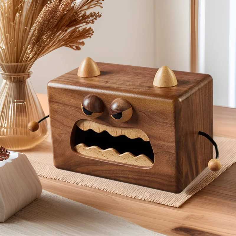 Little Monster Solid Wood Living Ro Creative Tissue Box He Dining Ro Cute Walnut Wood Storage Decoration Accessories Y251112