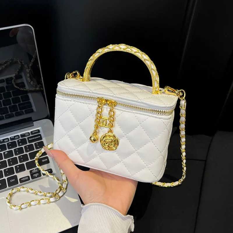 Minimalist Diamond Grid Pattern Quilting-Pattern Bag - Durable PUDetachable Shoulder Strap - Perfect for Shopping/CommuteW251112