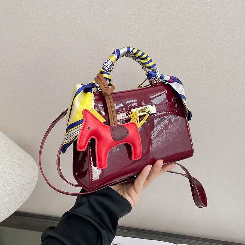 Classic Womens Tote Bag Luxury Leather Crossbody Shoulder Handbag Designer Purse Elegant Chic VersatileW251112