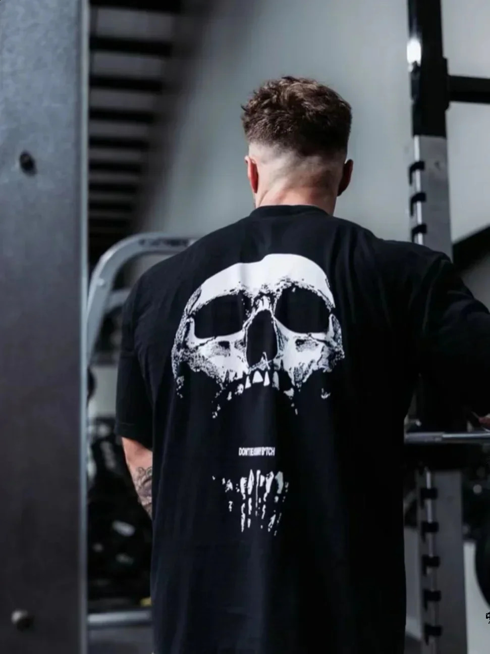 Chris Sports loose cotton short sleeved Tshirt suitable for mens and womens fitness training American skull shoulder hanging top 250407