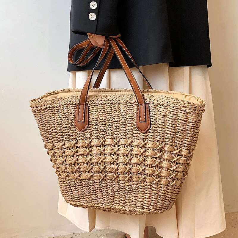 Handmade Beach Bag Large Capacity Hollowed Out Straw Weaving Women Beach Vacation New Internet Red Handheld Grass Woven Tote Bag Kq1