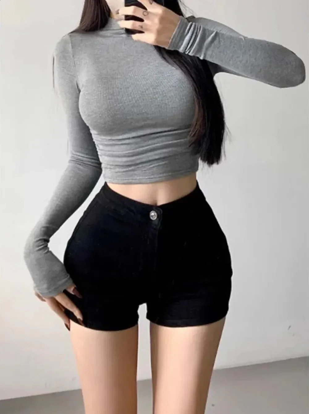 Womens long sleeved turtle neck Tshirt ribbed tight knit sexy slim fit casual womens basic crop top cut 250407