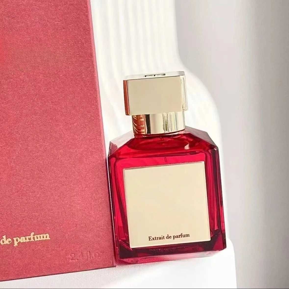 70ML High Quality Brand Perfume Fresh floral scent with luxurious woody notes Alluring Womens Body Spray Suitable for datingT251113