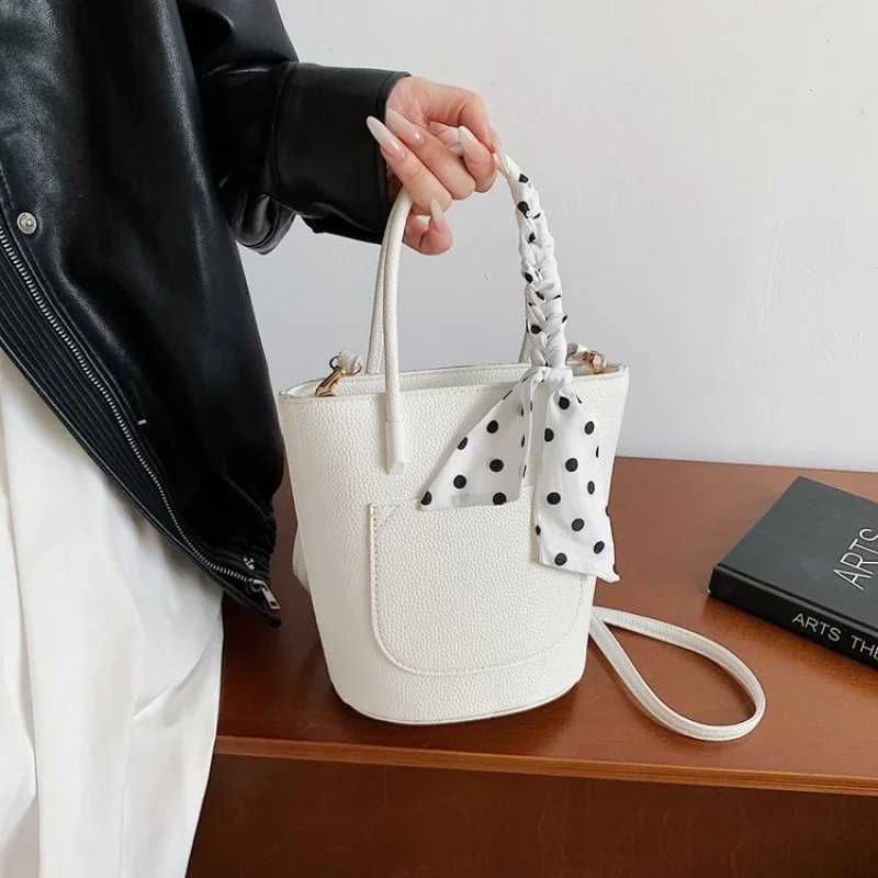 Ladies Handbag Leather Trendy FaMOUs Designer Elegant Craftwork Daily BagW251112