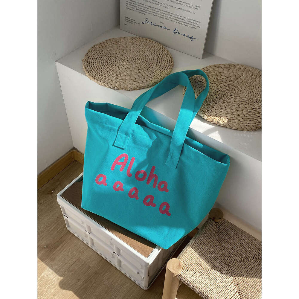 Red canvas large capacity single shoulder handbag, school commuting bag, minimalist cloth bag